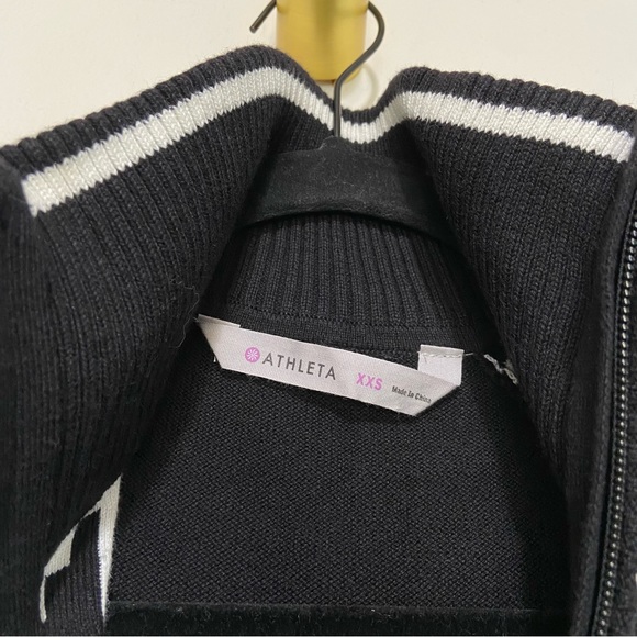 Athleta Black White Snowflake Geometric Knit Long Sleeve Zip Up Sweater - Picture 6 of 7
